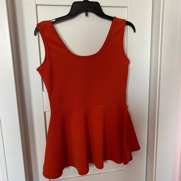 Red Orange Medium Top! - Picture 2 of 3